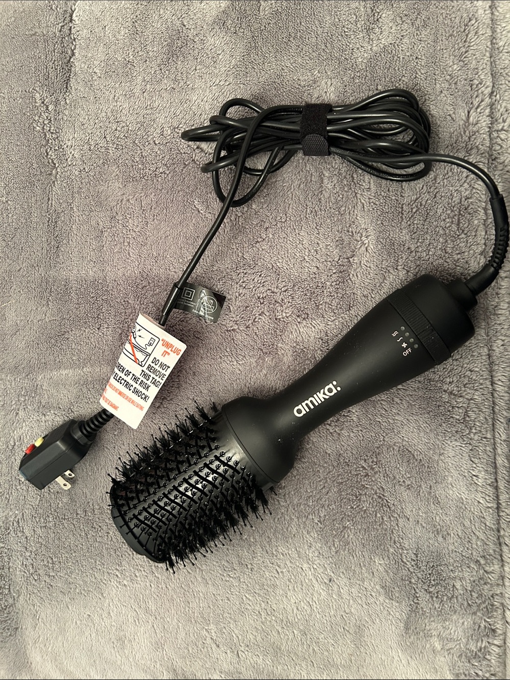 amika Black One-Step Hot Air Round Brush Styler